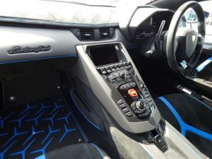 Lamborghini Aventador cheap limo hire birmingham prices