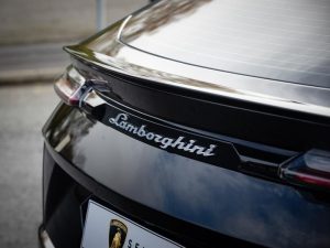 Lamborghini Urus (Limo Hire) 15